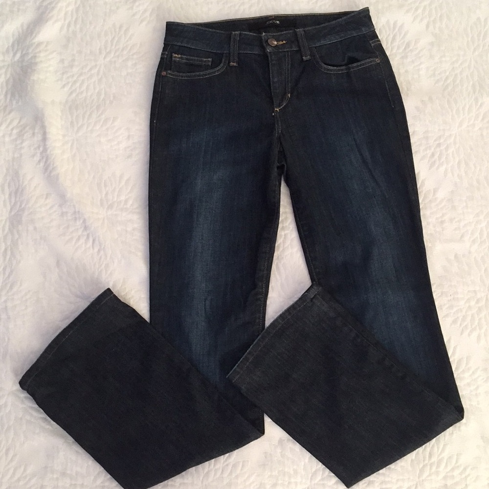 Joe’s Jeans Curvy Bootcut Jeans, Size 28